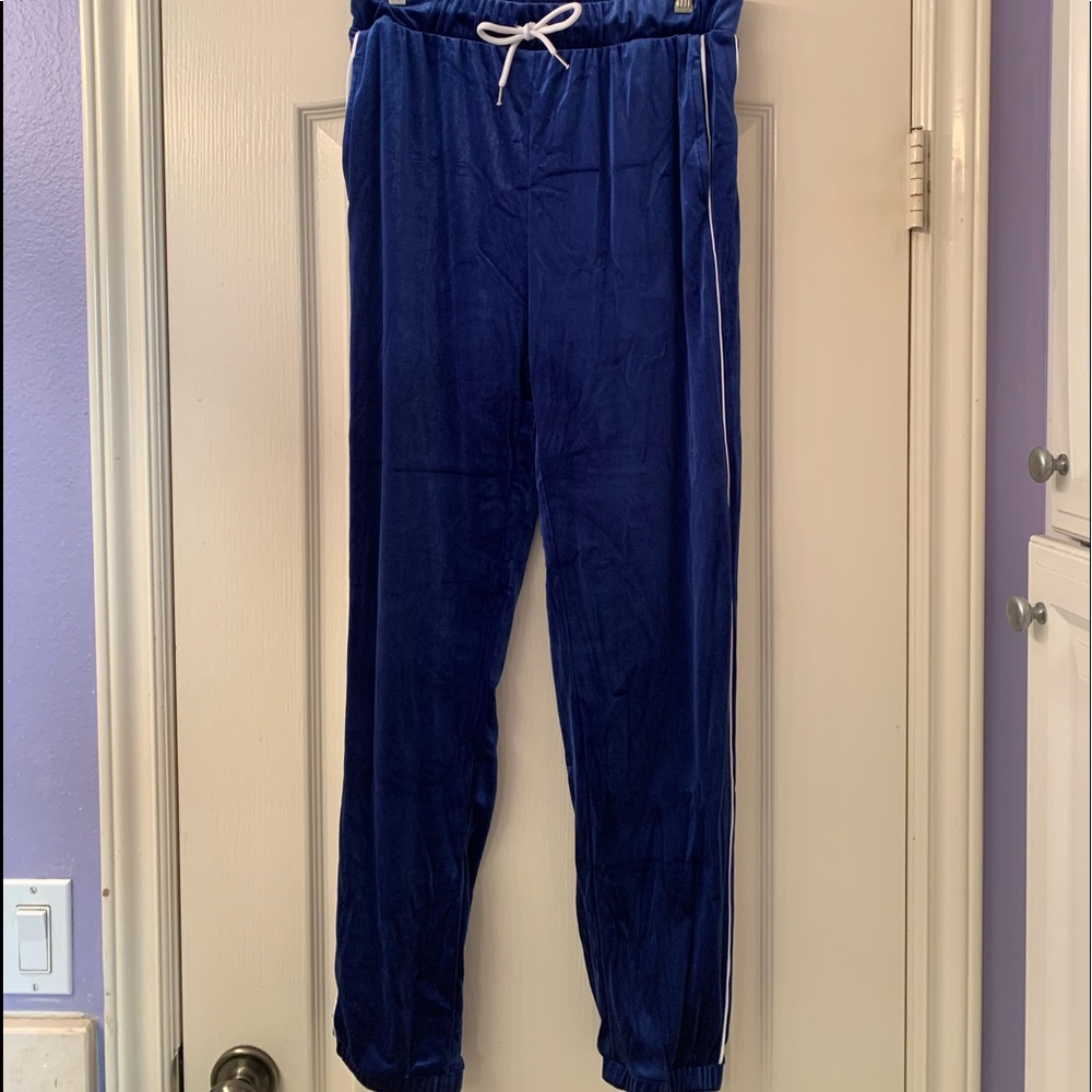 NEW Forever 21 Velvet Piped-Trim Joggers with tags